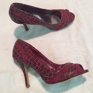 White House Black Market Burgundy open toe Pump
